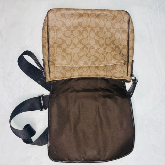 COACH - Business Heritage Stripe Map Pvc Leather F71102  / Khaki Signature Line - Picture 7 of 10